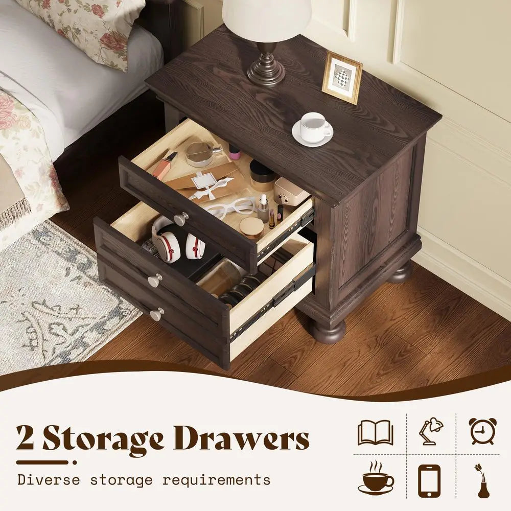 Solid Wood Bedroom Set With Queen Bed Frame And Nightstands