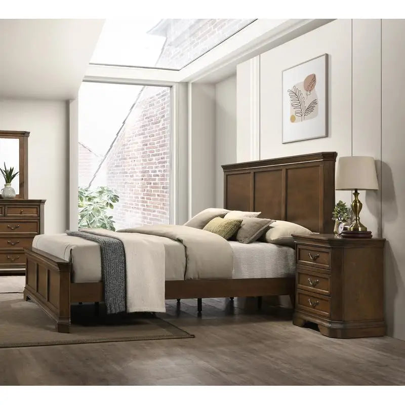 Traditional 3 Piece Wood Bedroom Set With Queen Panel Bed